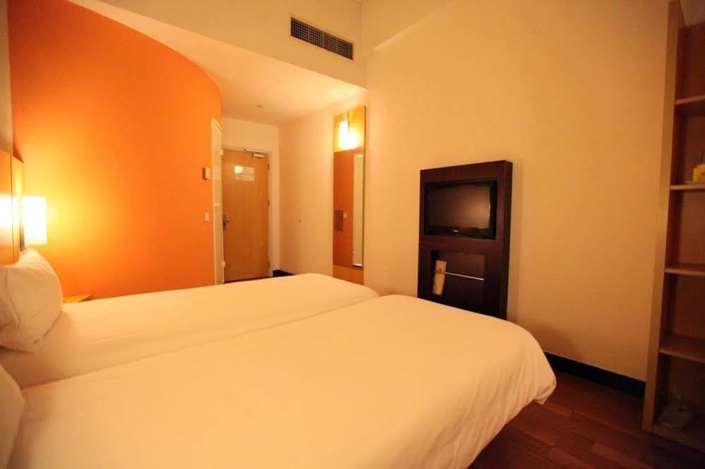 Ibis Ningbo Qianhu Plaza Hotel Eksteriør bilde
